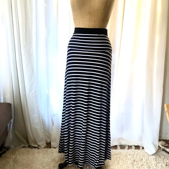 BCBG MAXAZRIA Maxi skirt - Picture 1 of 4